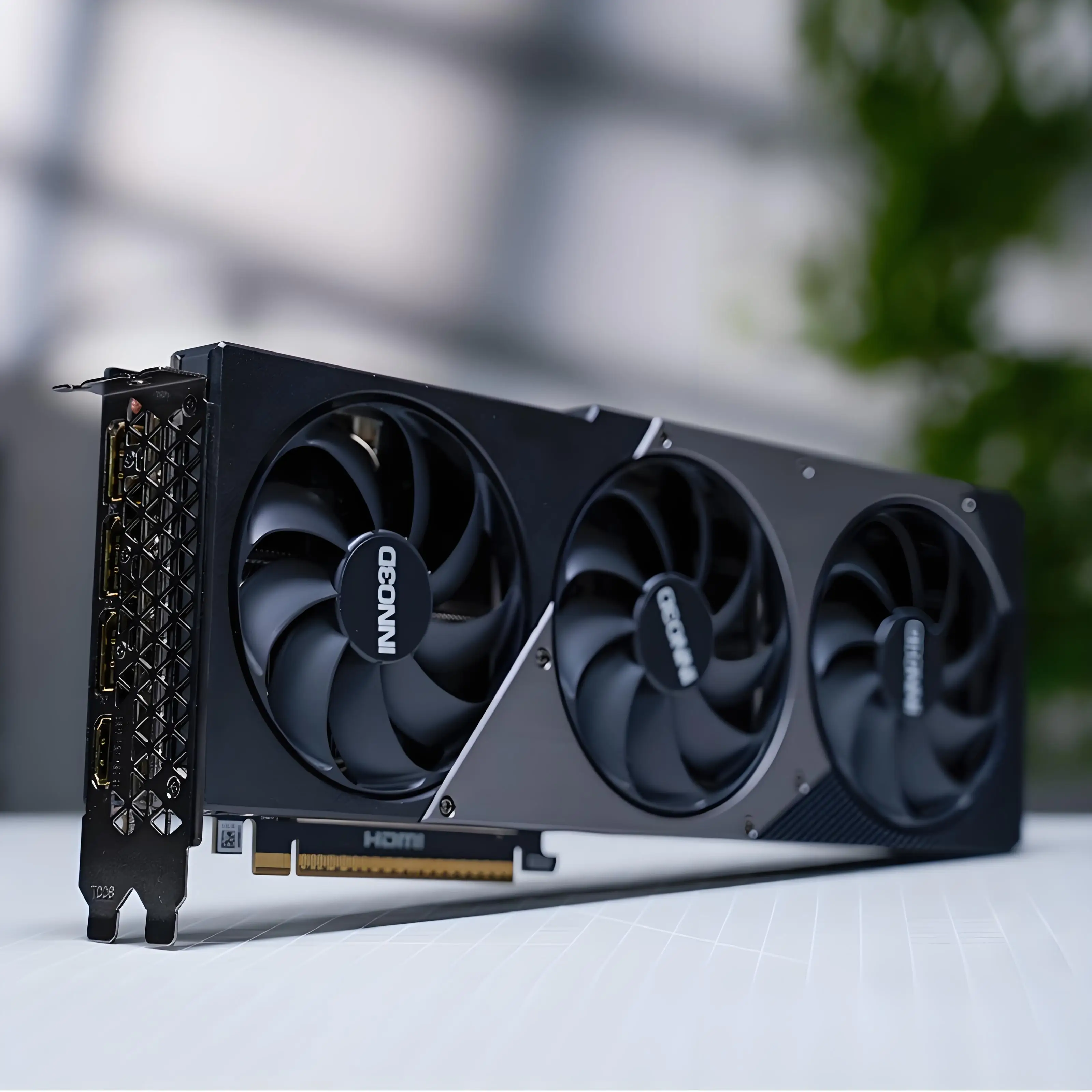 RTX5070Ti 그래픽 카드 게이밍 e스포츠 렌더링  - Esports Gaming Brands 리뷰 및 가격